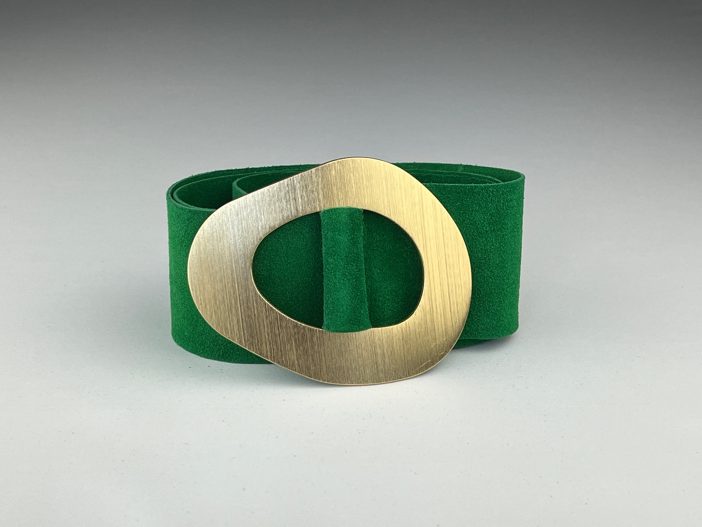 Ceinture Large Suédine Boucle Asymétrique Métal Brossé