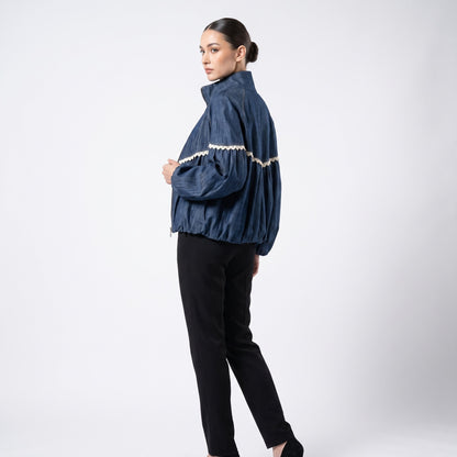 Blouson Coupe Blousante Denim Col Montant Dentelle Manche Bouffantes Poches