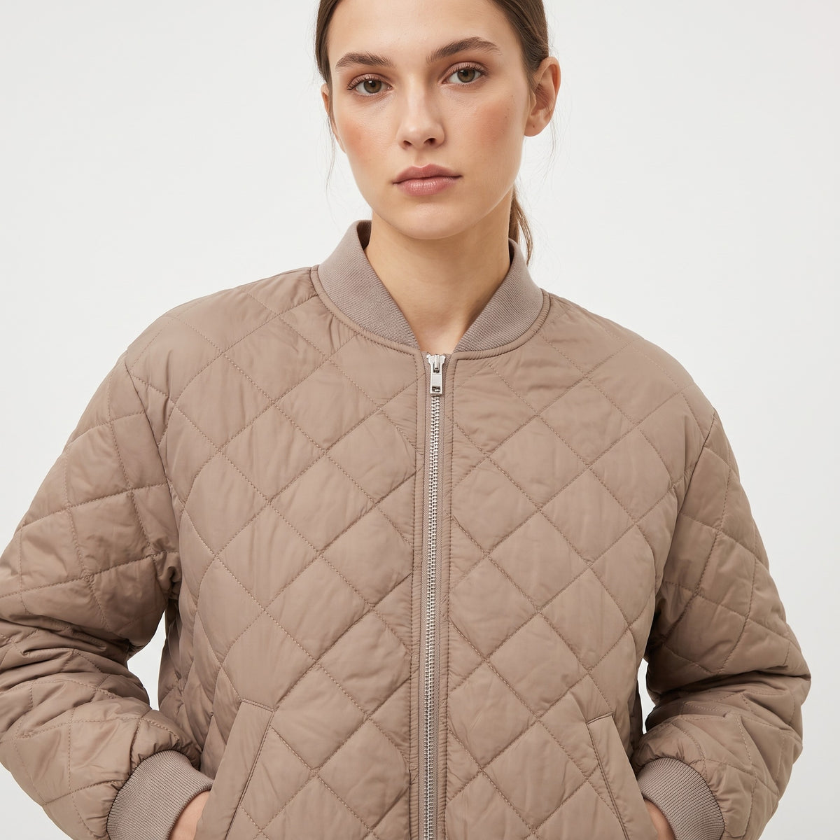 Blouson Matelassé Losange Large Zippé à Poches Manches Ballon