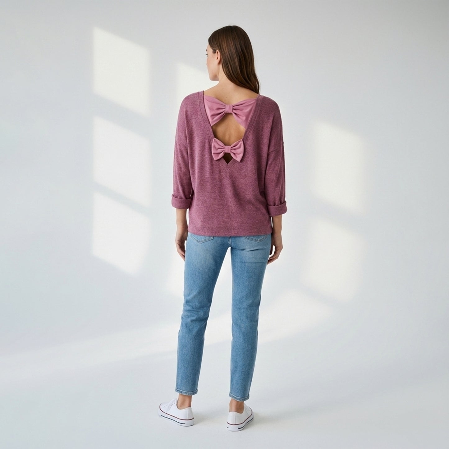 Long Sleeve T-Shirt with V-Neck and Back Opening and Decorative Bow