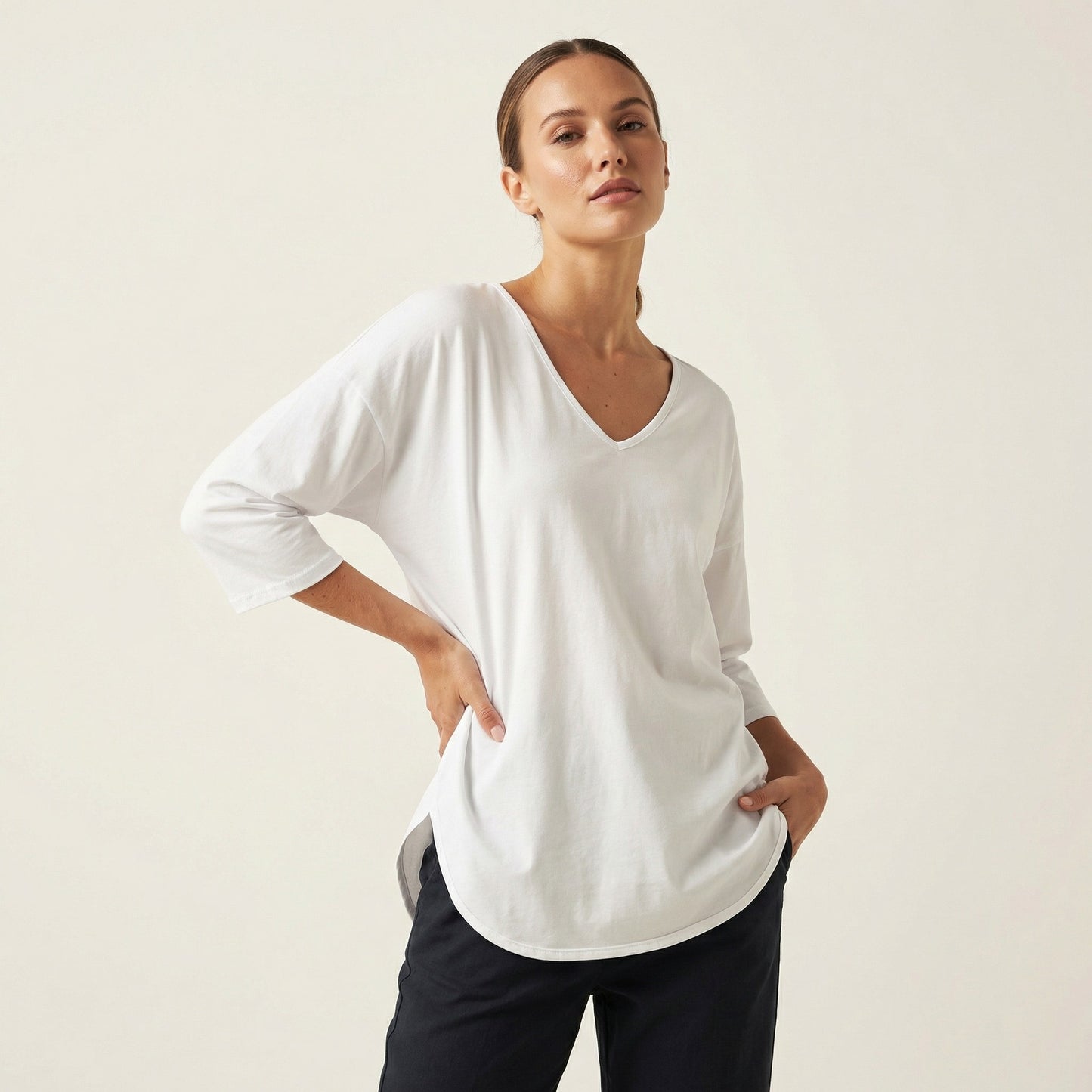 T-Shirt Large Col V Manche 3/4 Pans Arrondis 95% Coton