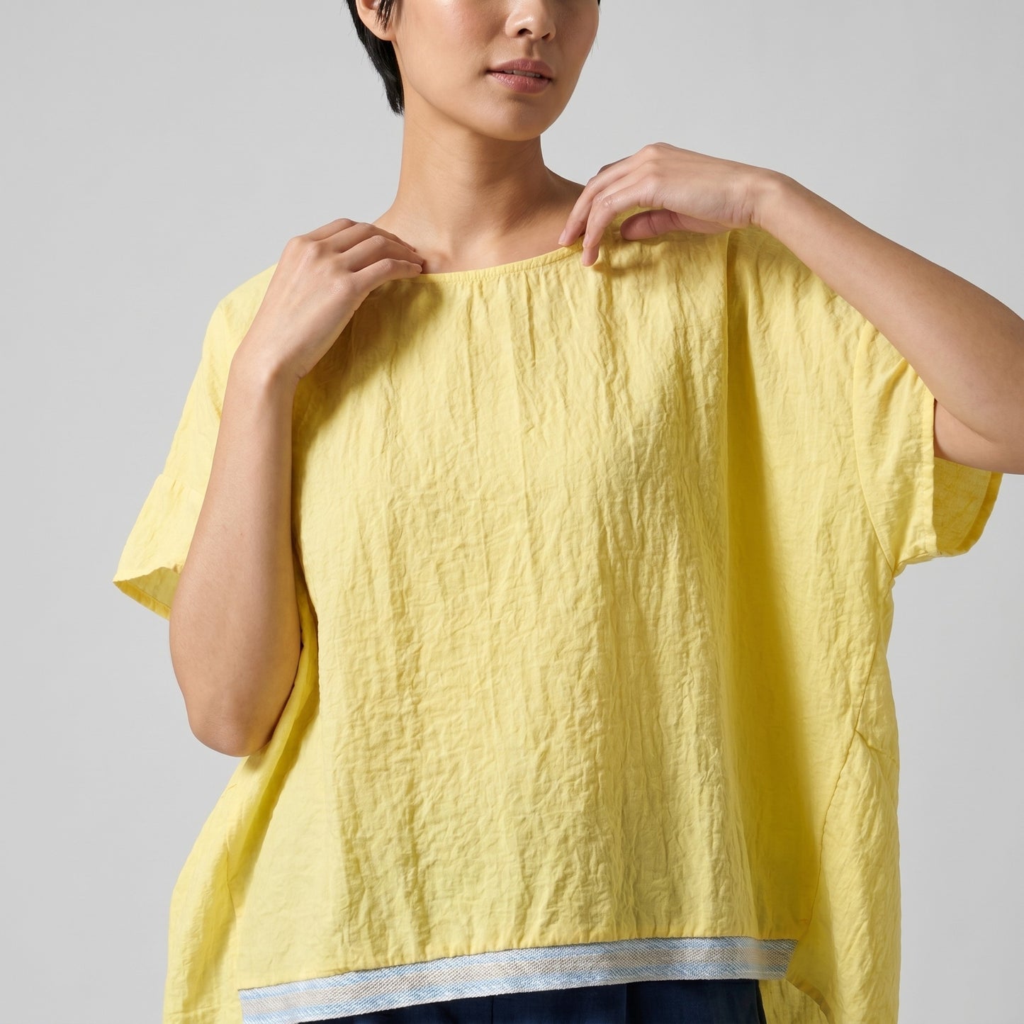 T-Shirt High-Low Manche Courte Galon Contrasté 100% Viscose