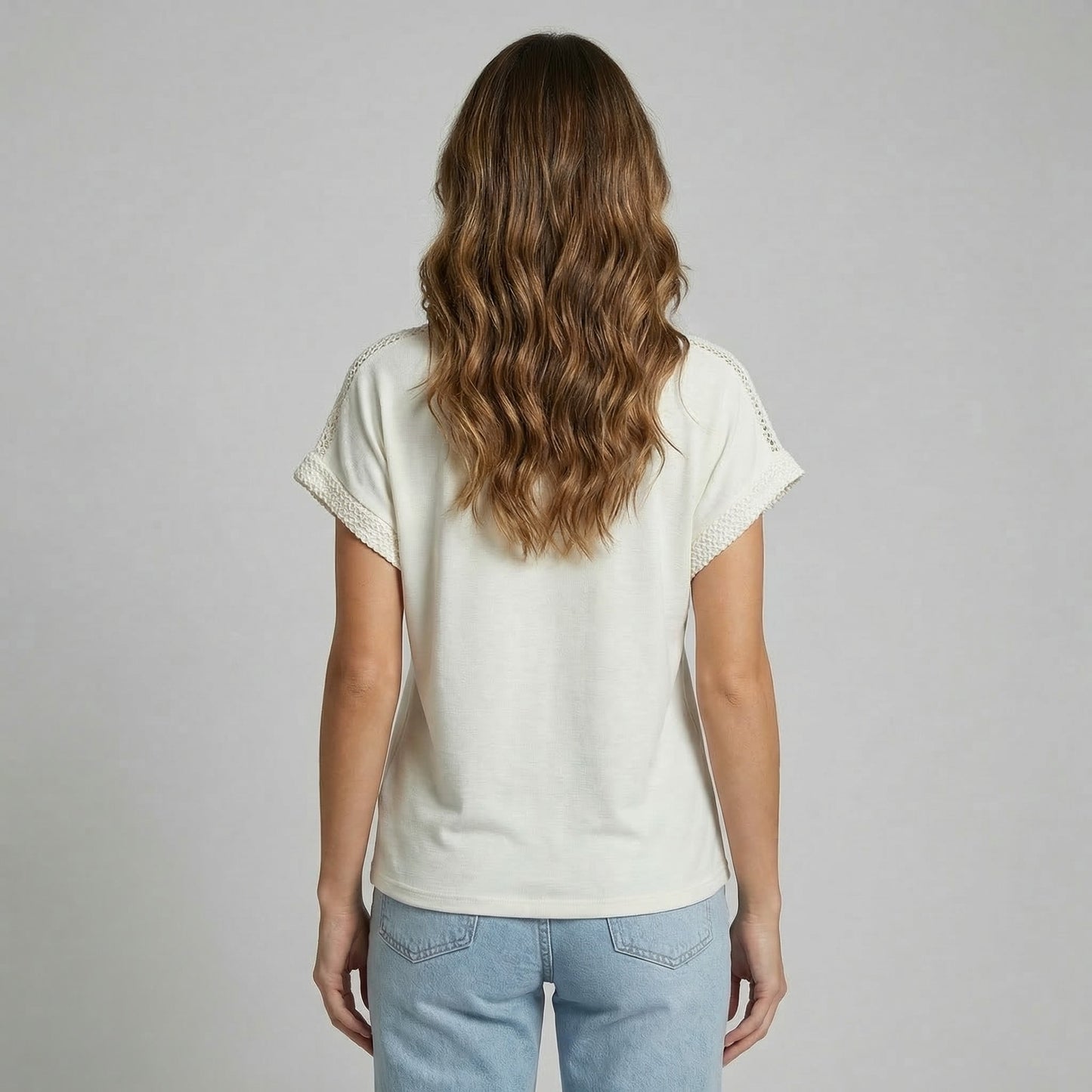 T-Shirt Décoration Maille Motif Floral à Paillette & Bijou 50% Viscose