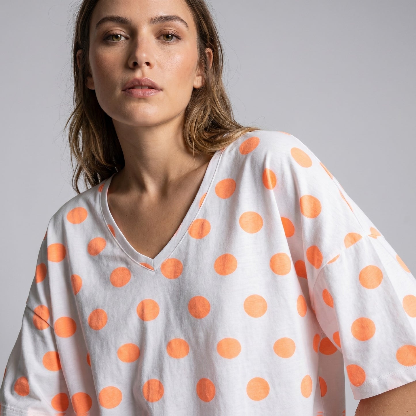 T-Shirt Large Manche Courte Col V Pois Colorés 100% Coton
