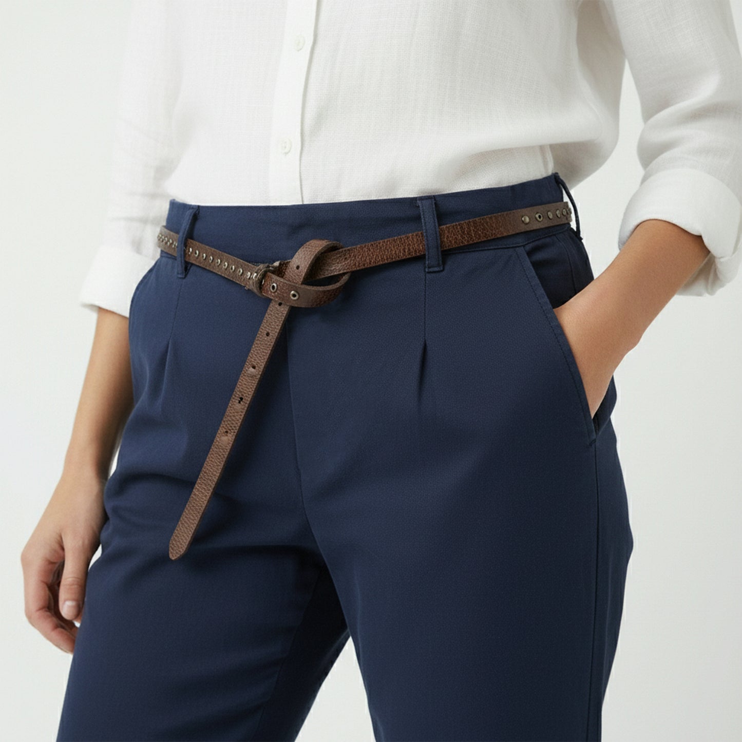 Cotton tailored pants with belt