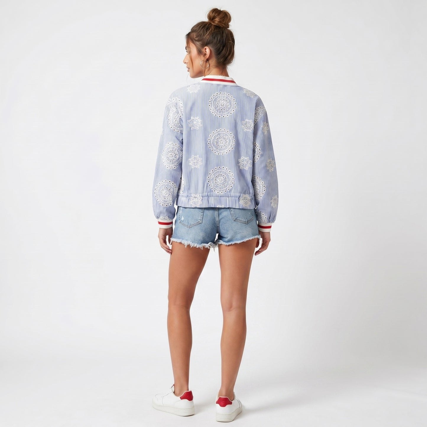 Veste Courte Zippé Rayé à Dentelle Anglaise Taille à Cordon
