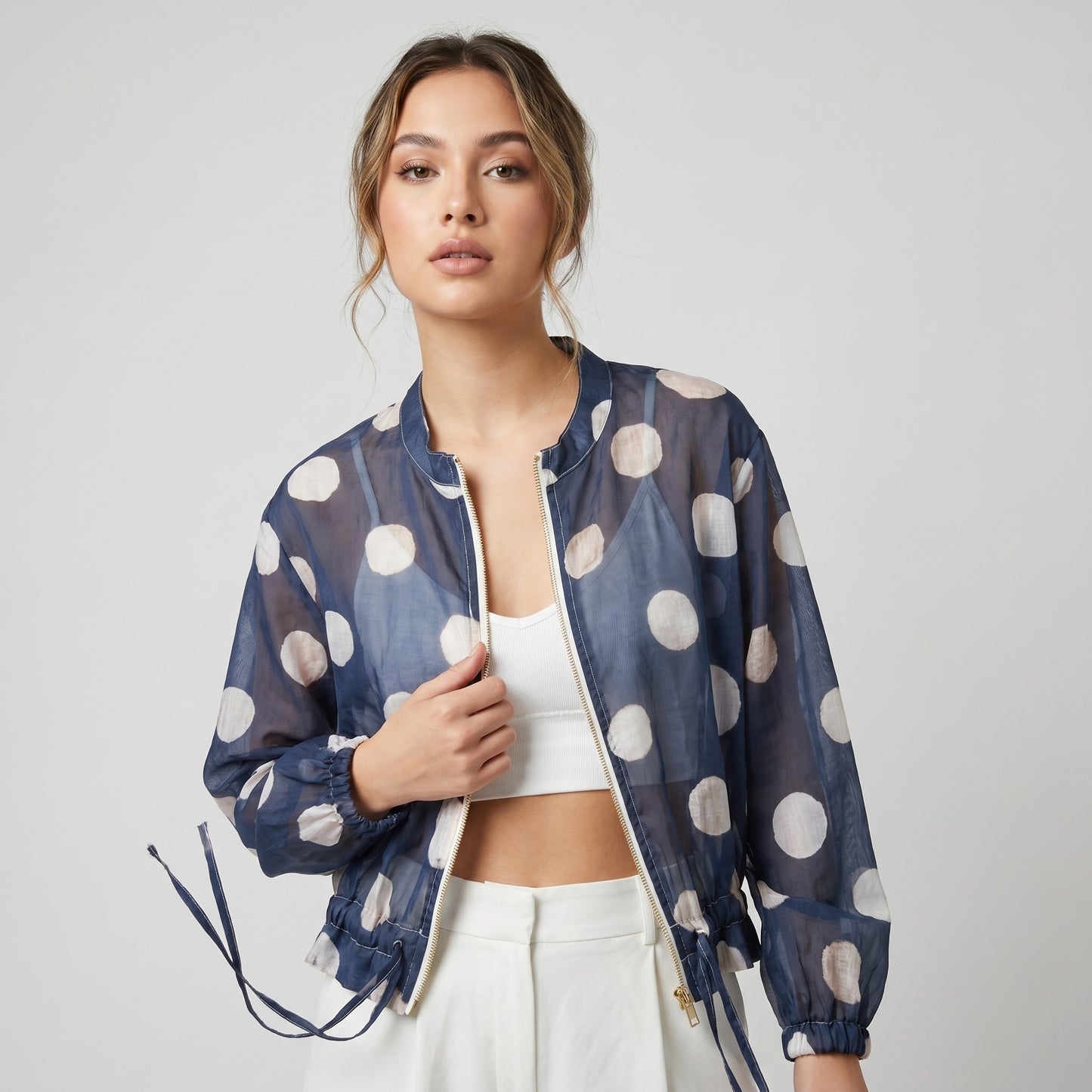 Veste Courte Légère Zippé Imprimé à Pois Taille à Cordon