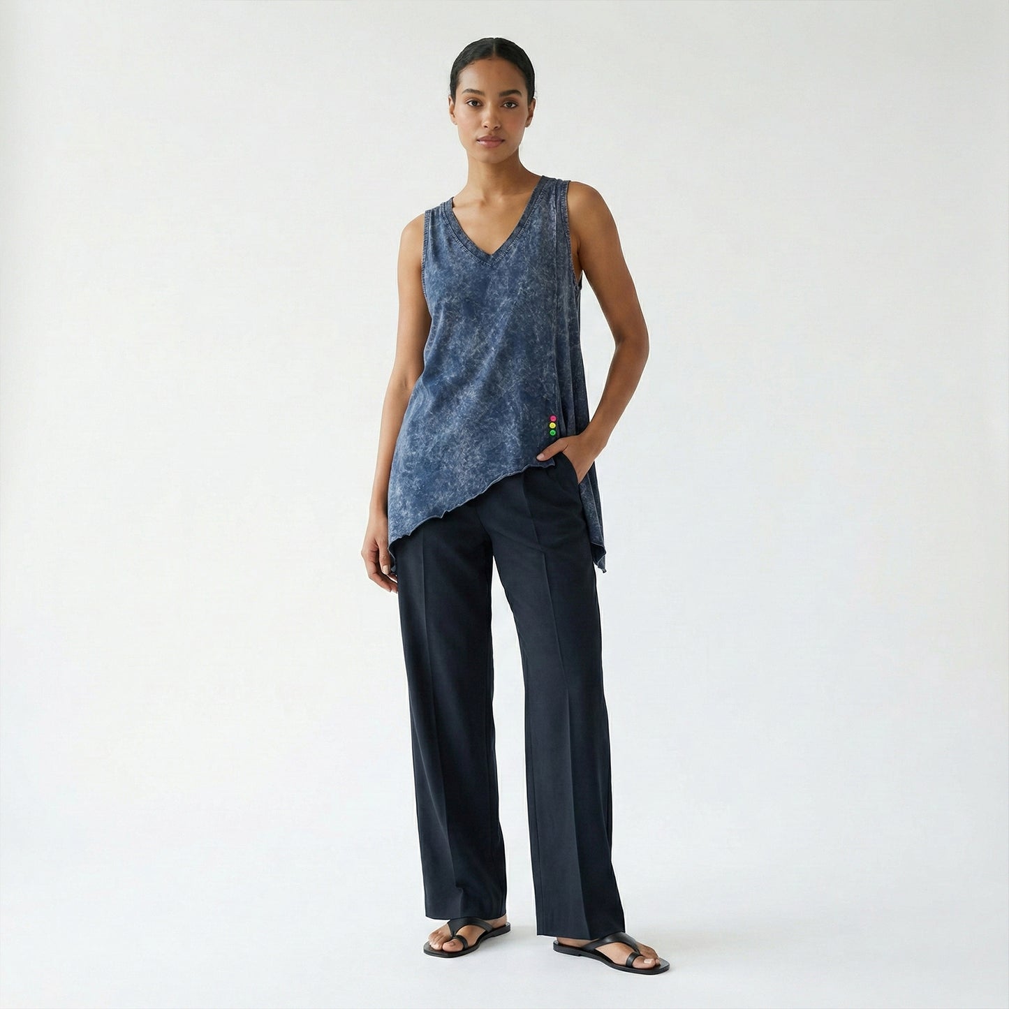 Débardeur 100% Coton Col V Asymétrique En Pointe à Boutons Motif Marbré