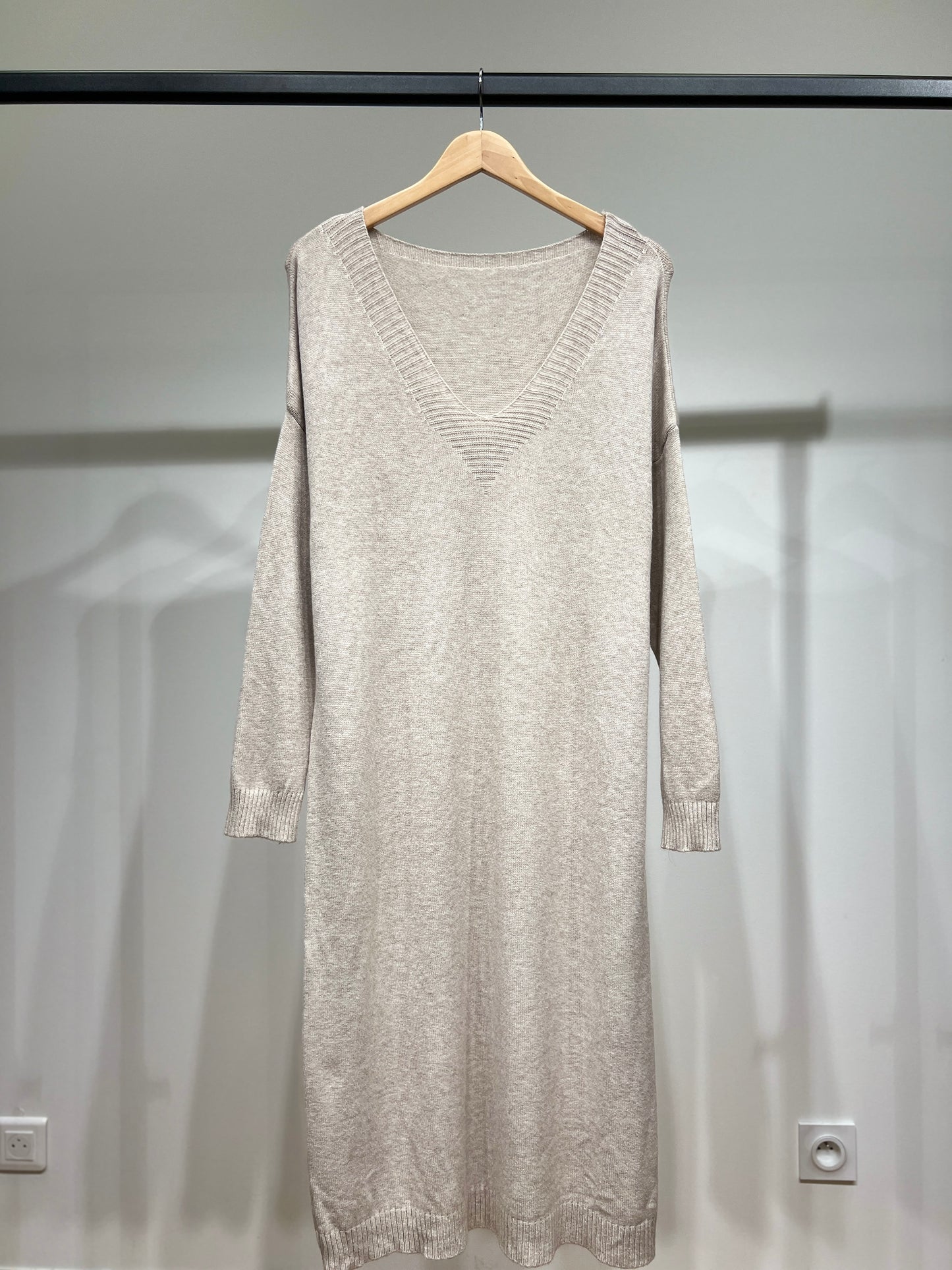Robe Pull Maille Fine Bord-Côtes Côtelé Col V