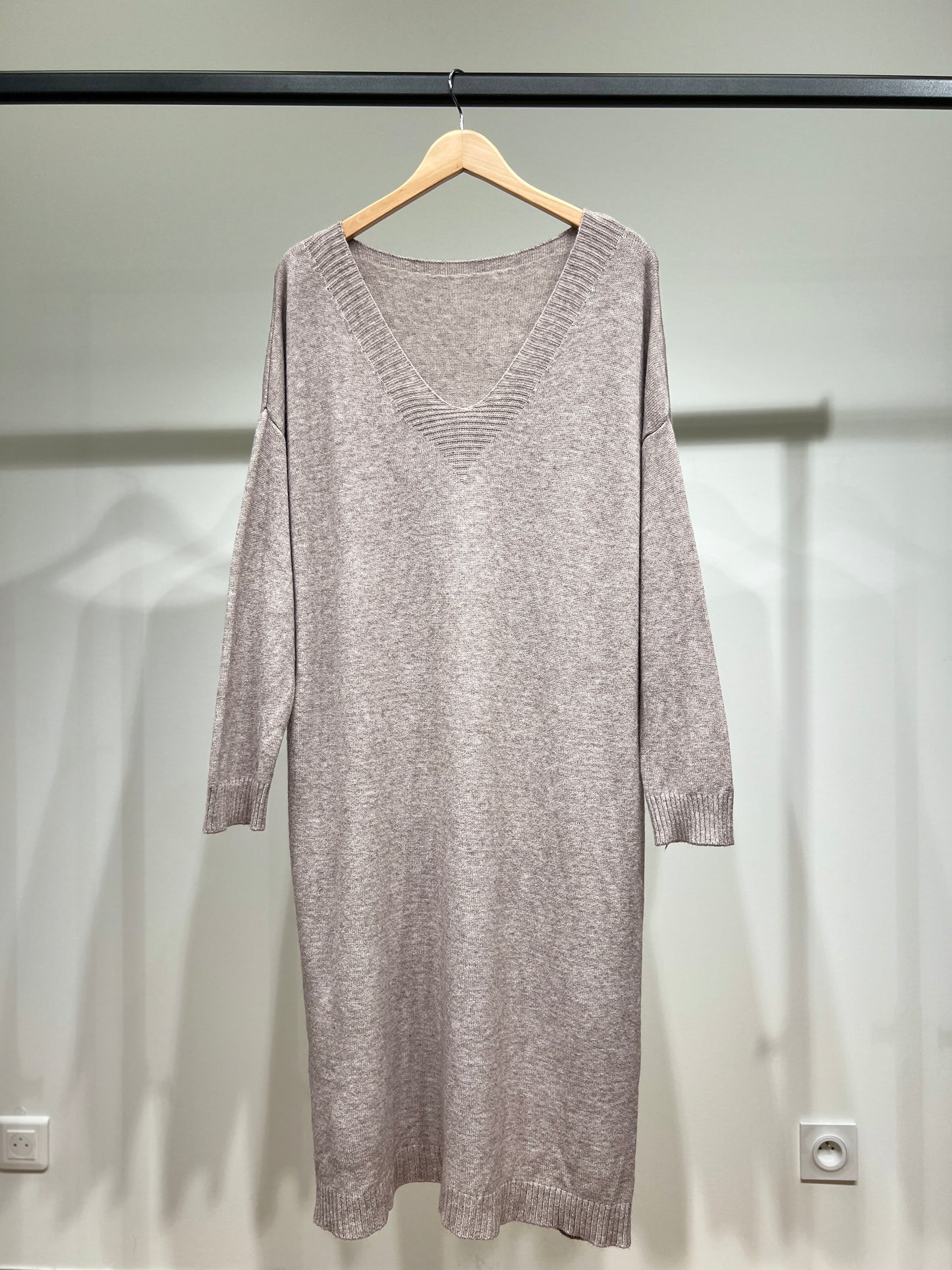Robe Pull Maille Fine Bord-Côtes Côtelé Col V
