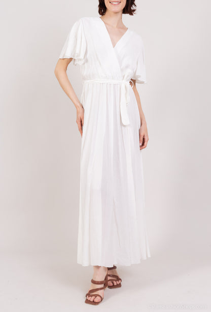 Robe Maxi Cache Cœur à Manches Papillon & Ceinture