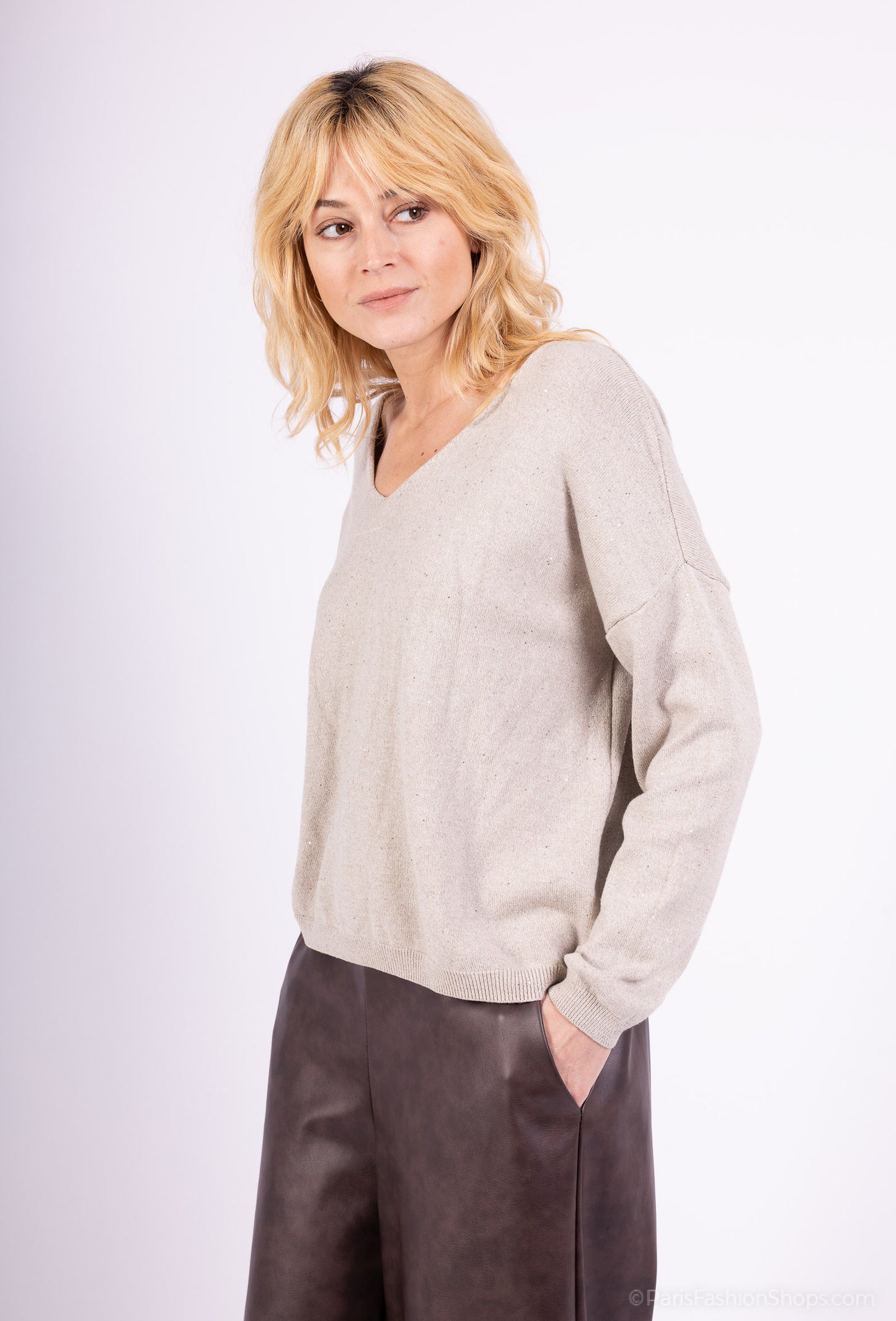 Pull Maille Fine Col V Brillant À Sequins Et Bords-Côtes